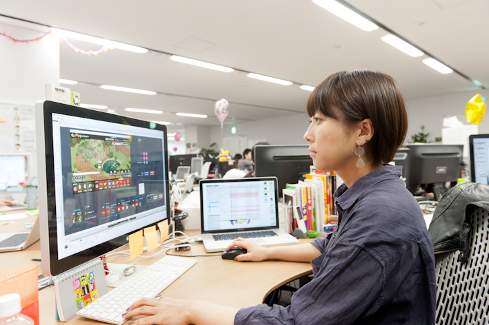 仕事中の伊東さん