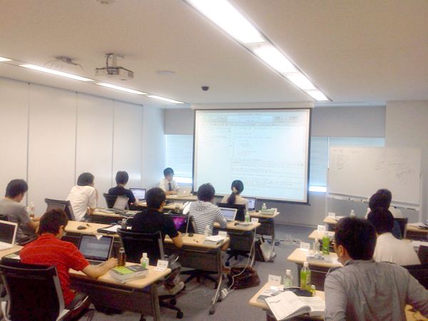 エンジニアアカデミーとクリエイティブアカデミーは、無料でさまざまな学習が行え、スキルアップできるほか、サイバーエージェントへの門戸も開かれる