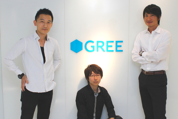 「探検ドリランド」の制作チーム。デザイナーの高氏(左)、アートディレクターのタナカ氏(中)、プロデューサーの千田氏(右)