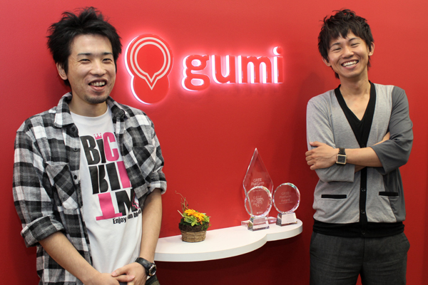 女の子のイラストのかわいさもウリとなっている「青春姫」は、プロデューサーの今泉氏(右)がイラストレーターの林蔵氏(左)にほれ込み、入社までさせて完成させたゲームだ