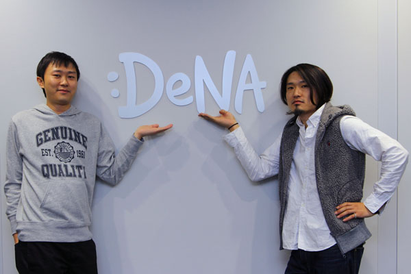 ソーシャルプラットフォーム事業本部システム部の胡華氏(左)とUXデザイン部の小田厚志氏(右)