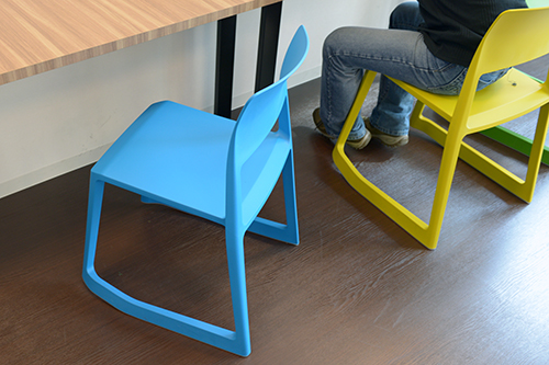 しかし夜な夜な作業に励む学生のためにも、営業は24時間