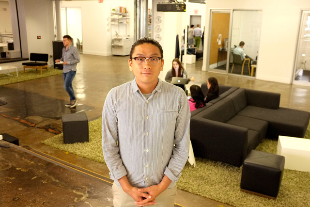 「Huge」のブルックリンオフィスにて。Web系のデザイン会社ということもあって、仕事のスタイルや時間の使い方などはかなり自由な雰囲気だという