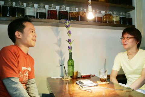 大谷秀映氏（右）と足立裕司氏（左）