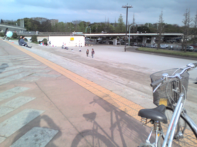 駒沢公園。運動してる人を眺めて私も運動したいなぁという気持ちを紛らわす（一番ダメなパターン！）