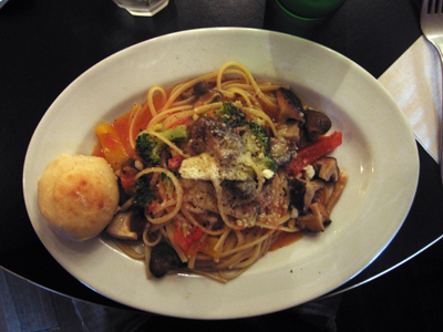 とても美味しいシェフ特製のベジタリアンパスタ