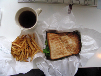 世界で一番おいしいKUA｀AINAのアボガドバーガー！