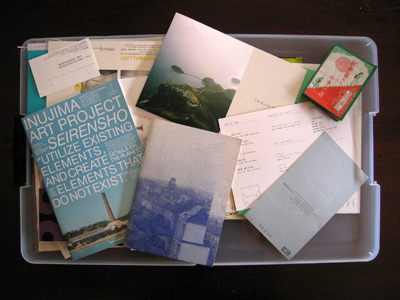 日本で集めたフライヤーやチケット