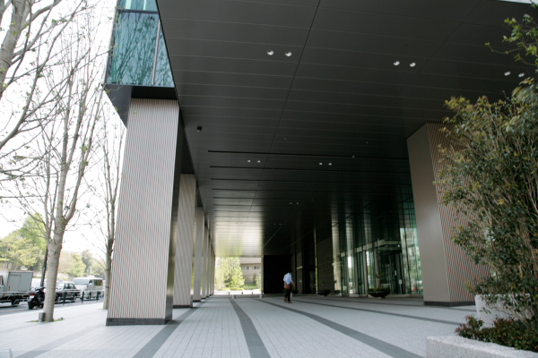 2011年4月に移転した渋谷区東のビル。渋谷駅からは徒歩8分、表参道駅から徒歩10分。六本木通り沿い、多くの大手IT企業が集うエリア