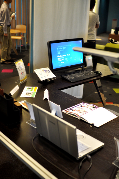 最新のPCに搭載されたWindows機がたくさん。すべて触れることができる
