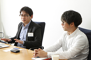 取締役　柏森 真さん（左） Web Director　岩城 昇平さん（右）