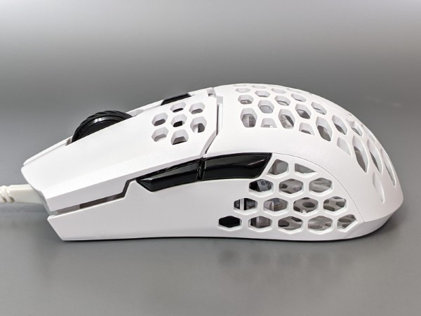 左側面の「戻る」「進む」ボタンには機能が自由に割り当てられます