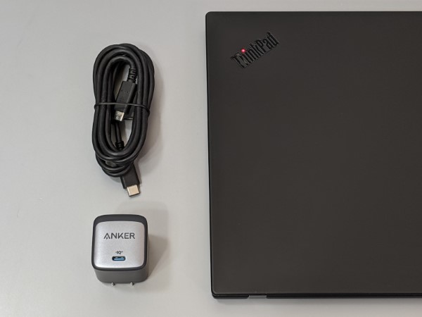 小型化が進むUSB PD充電器であれば、荷物も最小限で済ませられます