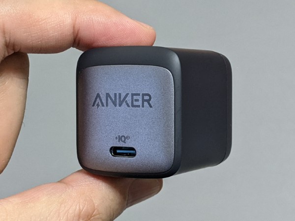 Ankerの「Nano II 45W」。ノートPCにも使える大容量ながらコンパクト