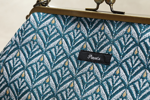 <span style="color: #666699;">立体感のあるジャガード織りの生地。高級感がありながらも、爽やかなカラーで可愛らしい雰囲気</span>