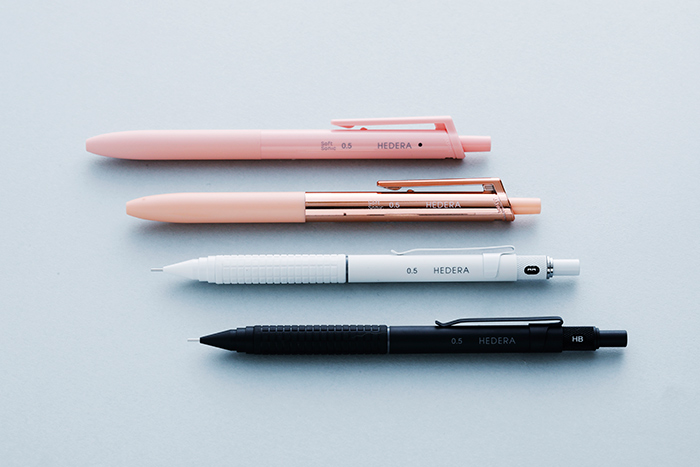 ヨーロピアンデザインの「Soft Sonic 油性ボールペン」、ラバー軸で持ちやすい「スタンダード製図用シャープペン」