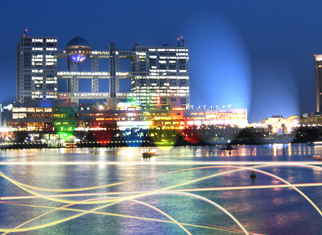 ドラマチックな光の演出を施した夜景写真