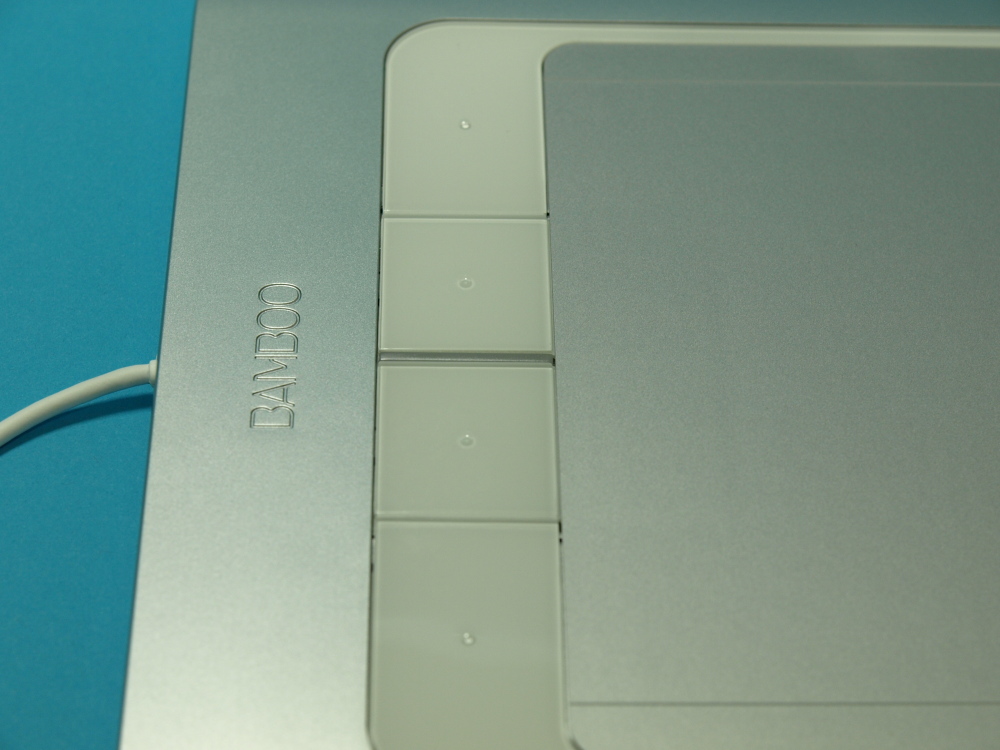 4個のファンクションキーを搭載