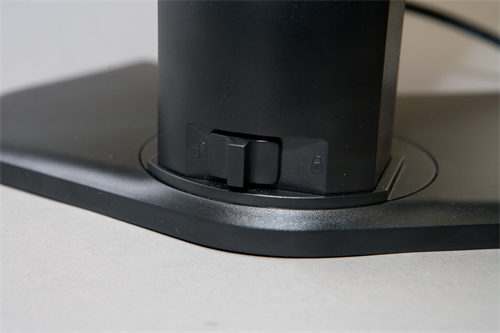 こちらも地味なお便利機能。ボトム時にスタンドロックが出来る。持ち上げてもスタンドが伸びないわけだ。ただし伸ばしている時ではロックは関係ない