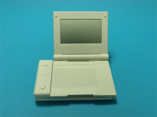 ディスプレイを開いた状態