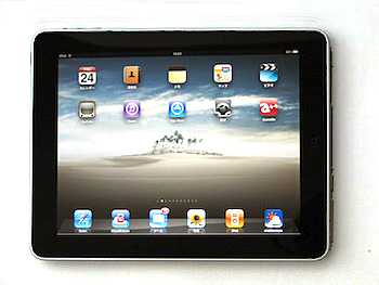 iPadでは、一部の特殊なアプリを除き、ホーム画面を含めて上下左右の区別がなく、どの向きでも使うことができ、表示が自動的に切り替わる。ただし、アイコンの縦と横の並びの数が異なるため、よく使うアプリなどを位置で覚えているような場合には、いざタップしようとして戸惑うことがある