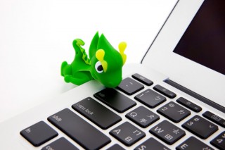 Cut＆Paste、USB 2.0対応でドラゴンとカバの形の愛らしいUSBメモリを発売