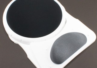 エバーグリーン、ドーム型立体構造のリストレスト付きマウスパッドを発売