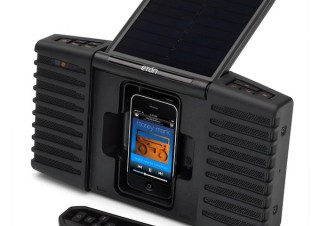 アスク、ソーラーパネル搭載のiPhone/iPod用Dockスピーカーを発売