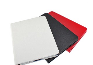 エバーグリーン、新しいiPadにも対応するレザー風スタンドケースを発売