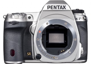 デジタル一眼レフカメラ「PENTAX　K-7」の特別仕様版を限定発売