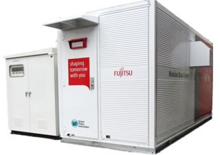 富士通、3カ月で構築できるコンテナ型データセンターを発表 