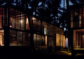 MOMAT開館60周年記念企画「夏の家」