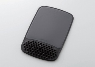 エレコム、ハンドレストに突起を設けた「気持ちいぃ〜マウスパッド」を発売