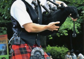 岡村良彦写真展「ヘブンアーティスト －大道芸讃歌－」