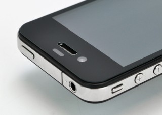 スペック、硬度8Hの強化ガラスによるiPhone4S/4用の保護フィルムを発売