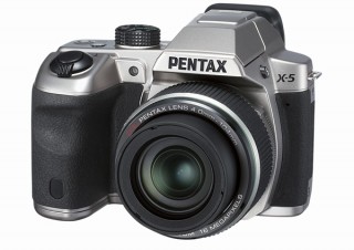 ペンタックス、光学26倍ズームでアングルを自由に調節できるチルト式液晶搭載の「PENTAX X-5」