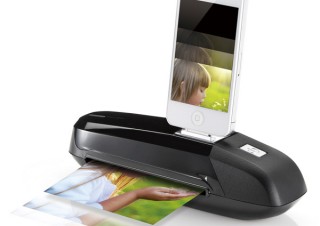 サンワ、Dock接続式のiPhone/iPod touch専用スキャナ「PSC-IP9BK」を発売