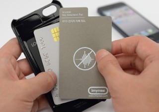 スペック、ICカードを内部に収納できるiPhone5ケース