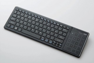 エレコム、Windows 8のタッチ操作もできる無線キーボードを発売