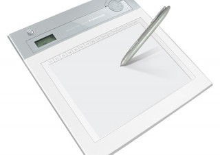 グリーンハウス、ワイヤレス式のペンタブレット「GH-PTB10W」を発売