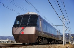 小田急のロマンスカーで公衆無線LANサービス、小田急地下鉄にも順次エリア拡大