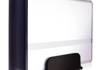 アルミボディ採用の軽量外付HDDケース