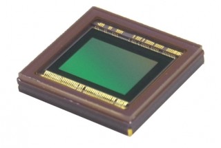 東芝、1/2.3型の撮影素子サイズで20Mピクセルを実現したCMOSイメージセンサ「TCM5115CL」発表