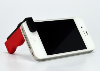スペック、スマホを挟んで立てかけられるクリップ式スタンド「Gripzila」