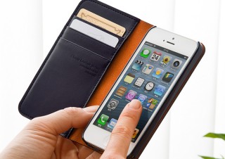 サンワ、カード収納ポケットつきiPhone5用本革ケース