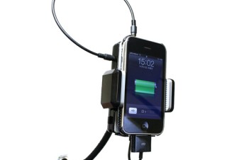 充電しながら音楽再生できるFMトランスミッター