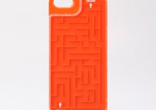 エレコム、迷路やパズルなどのゲームを実装したiPhone5用ケースを発売