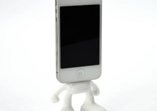 スペック、フィギュア型のiPhone4S/4用Dockスタンド「Pinhead」を発売