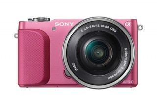 ソニー、片手でも操作しやすいミラーレス一眼デジカメ「NEX-3N」を発売