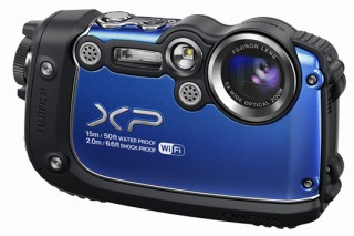 富士フイルム、無線LANでスマホに写真を転送できるタフネスデジカメ「FinePix XP200」